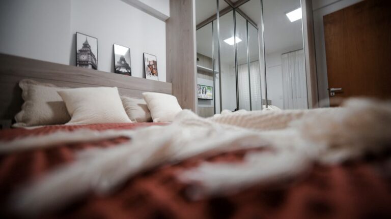 Quais são os ar-condicionados para quarto de 12.000 BTUs bem avaliados?